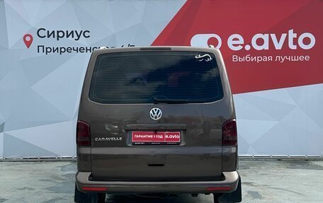Volkswagen Caravelle T5, 2013 год, 2 300 000 рублей, 5 фотография