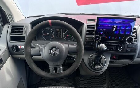 Volkswagen Caravelle T5, 2013 год, 2 300 000 рублей, 8 фотография