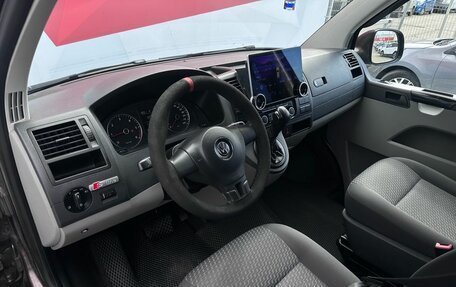 Volkswagen Caravelle T5, 2013 год, 2 300 000 рублей, 9 фотография