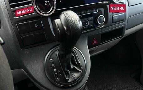 Volkswagen Caravelle T5, 2013 год, 2 300 000 рублей, 10 фотография