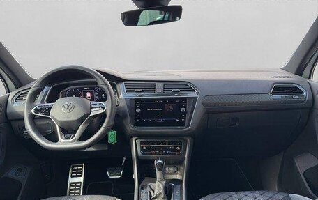 Volkswagen Tiguan II, 2022 год, 3 490 000 рублей, 5 фотография