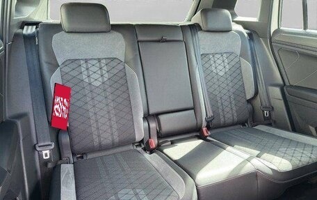 Volkswagen Tiguan II, 2022 год, 3 490 000 рублей, 6 фотография