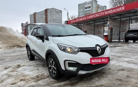 Renault Kaptur I рестайлинг, 2017 год, 945 000 рублей, 3 фотография
