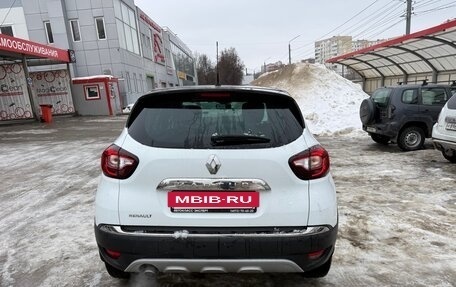 Renault Kaptur I рестайлинг, 2017 год, 945 000 рублей, 5 фотография