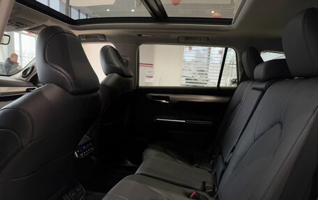 Toyota Highlander, 2025 год, 6 100 000 рублей, 7 фотография