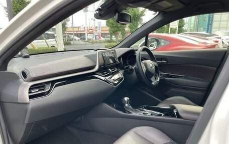 Toyota C-HR I рестайлинг, 2019 год, 1 900 000 рублей, 10 фотография