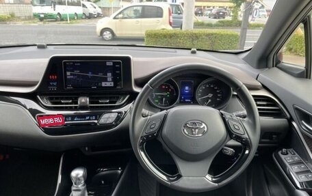 Toyota C-HR I рестайлинг, 2019 год, 1 900 000 рублей, 7 фотография