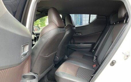 Toyota C-HR I рестайлинг, 2019 год, 1 900 000 рублей, 17 фотография