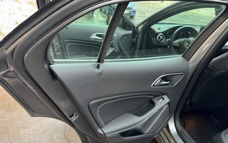 Mercedes-Benz GLA, 2019 год, 2 350 000 рублей, 19 фотография