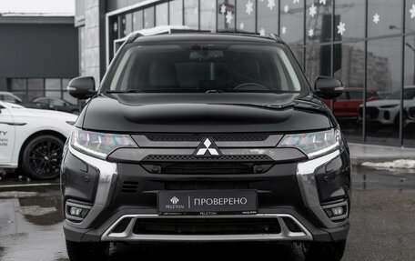 Mitsubishi Outlander III рестайлинг 3, 2021 год, 2 095 000 рублей, 3 фотография