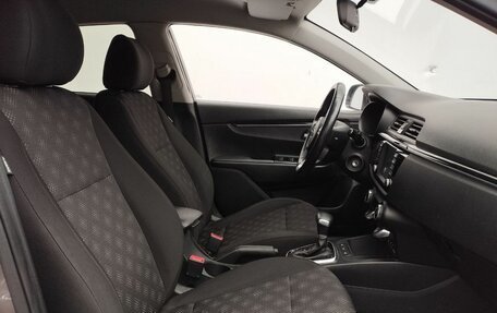 KIA Rio IV, 2018 год, 1 550 000 рублей, 10 фотография