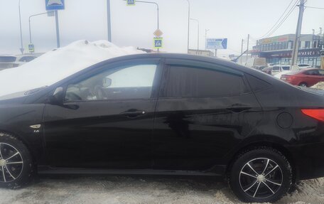 Hyundai Solaris II рестайлинг, 2011 год, 520 000 рублей, 1 фотография