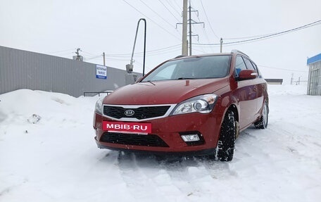 KIA cee'd I рестайлинг, 2010 год, 800 000 рублей, 5 фотография
