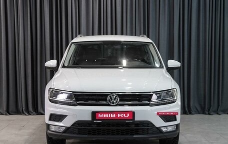 Volkswagen Tiguan II, 2017 год, 2 230 000 рублей, 3 фотография