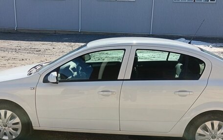 Opel Astra H, 2012 год, 700 000 рублей, 3 фотография