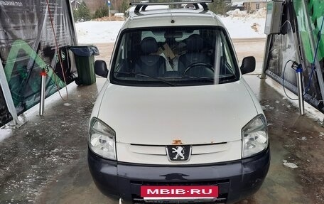 Peugeot Partner II рестайлинг 2, 2010 год, 310 000 рублей, 2 фотография