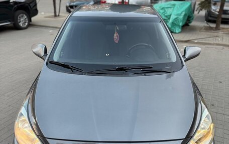 Hyundai Solaris II рестайлинг, 2012 год, 820 000 рублей, 13 фотография