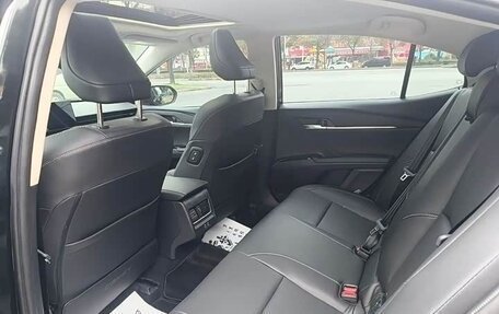 Toyota Camry, 2024 год, 3 300 202 рублей, 2 фотография