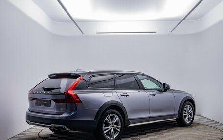 Volvo V90 Cross Country I рестайлинг, 2018 год, 3 500 000 рублей, 5 фотография