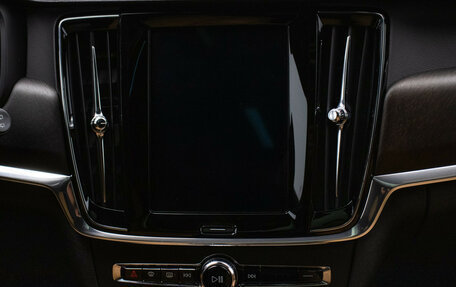 Volvo V90 Cross Country I рестайлинг, 2018 год, 3 500 000 рублей, 13 фотография