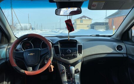 Chevrolet Cruze II, 2010 год, 620 000 рублей, 5 фотография