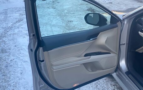 Toyota Camry, 2022 год, 3 500 000 рублей, 6 фотография