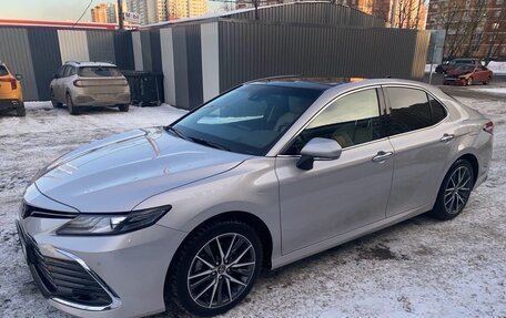 Toyota Camry, 2022 год, 3 500 000 рублей, 4 фотография