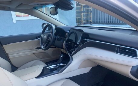 Toyota Camry, 2022 год, 3 500 000 рублей, 8 фотография