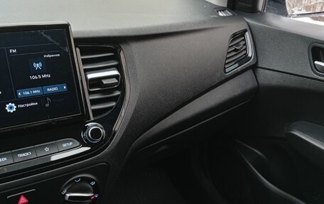 Hyundai Solaris II рестайлинг, 2021 год, 1 400 000 рублей, 9 фотография