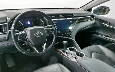 Toyota Camry, 2019 год, 2 949 000 рублей, 10 фотография