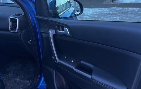 KIA Sportage IV рестайлинг, 2021 год, 2 700 000 рублей, 9 фотография