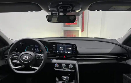 Hyundai Elantra, 2023 год, 1 274 230 рублей, 12 фотография