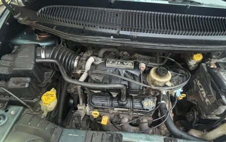 Chrysler Town & Country IV, 2005 год, 650 000 рублей, 4 фотография