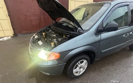 Chrysler Town & Country IV, 2005 год, 650 000 рублей, 6 фотография