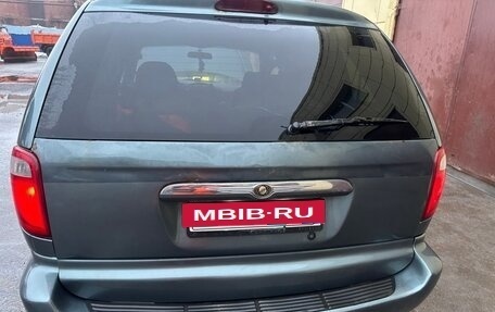 Chrysler Town & Country IV, 2005 год, 650 000 рублей, 8 фотография