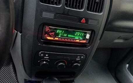 Chrysler Town & Country IV, 2005 год, 650 000 рублей, 17 фотография