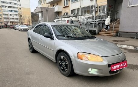 Dodge Stratus II, 2001 год, 340 000 рублей, 2 фотография