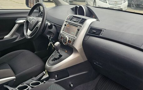 Toyota Verso I, 2012 год, 1 470 000 рублей, 14 фотография