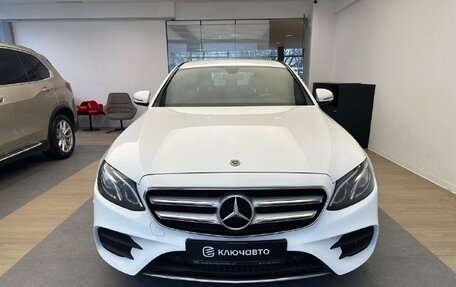 Mercedes-Benz E-Класс, 2019 год, 3 390 000 рублей, 2 фотография