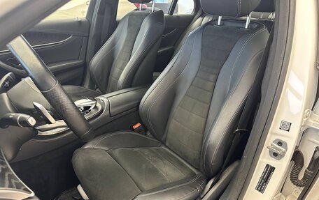 Mercedes-Benz E-Класс, 2019 год, 3 390 000 рублей, 9 фотография