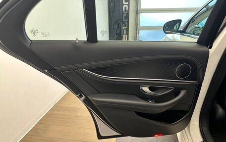 Mercedes-Benz E-Класс, 2019 год, 3 390 000 рублей, 17 фотография