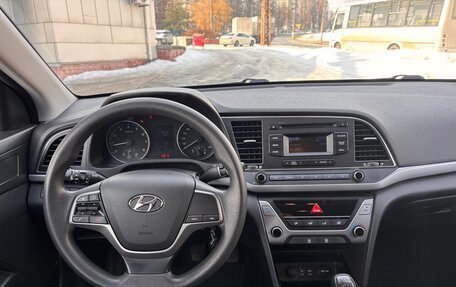 Hyundai Elantra VI рестайлинг, 2017 год, 1 480 000 рублей, 14 фотография