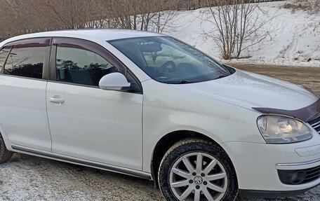 Volkswagen Jetta VI, 2010 год, 700 000 рублей, 3 фотография
