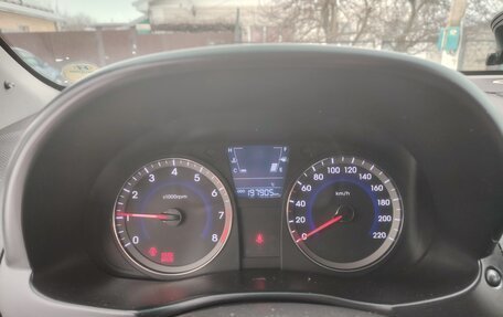 Hyundai Solaris II рестайлинг, 2013 год, 832 000 рублей, 2 фотография