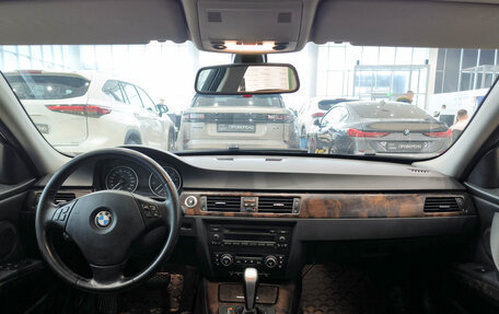 BMW 3 серия, 2007 год, 950 000 рублей, 18 фотография