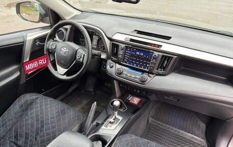 Toyota RAV4, 2017 год, 2 650 000 рублей, 8 фотография