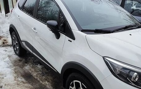 Renault Kaptur I рестайлинг, 2018 год, 1 078 000 рублей, 2 фотография