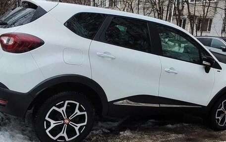 Renault Kaptur I рестайлинг, 2018 год, 1 078 000 рублей, 3 фотография