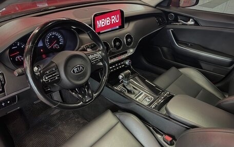 KIA Stinger I, 2018 год, 2 300 000 рублей, 12 фотография