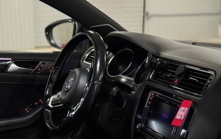 Volkswagen Jetta VI, 2016 год, 1 800 000 рублей, 6 фотография